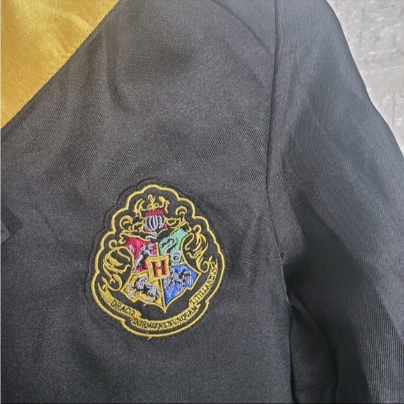 Harry Potter Robe, Official Hogwarts Wizarding World Costume Robes - Picture 8 of 11